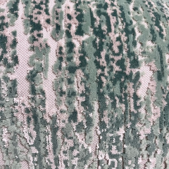 1-NWT CALDEIRA CUT VELVET DESIGN DECORATIVE PILLOW Read description for details - Picture 6 of 13